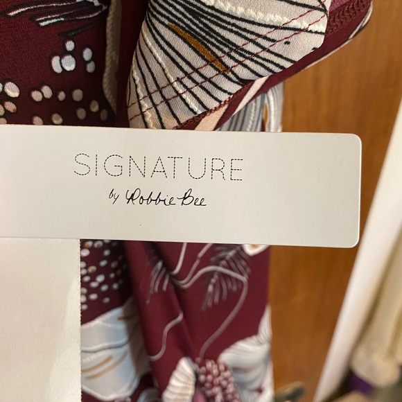 Short sleeve below knee dress in floral print w/front overlay/tie, NWT - Picture 7 of 16